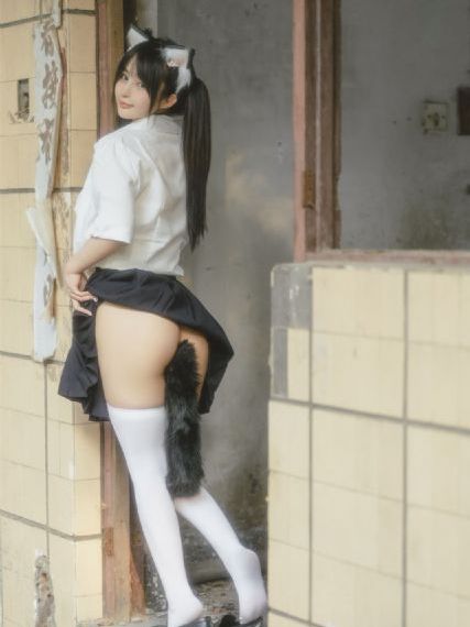 腿架到肩膀上猛烈冲刺快穿_高清日韩免费观看